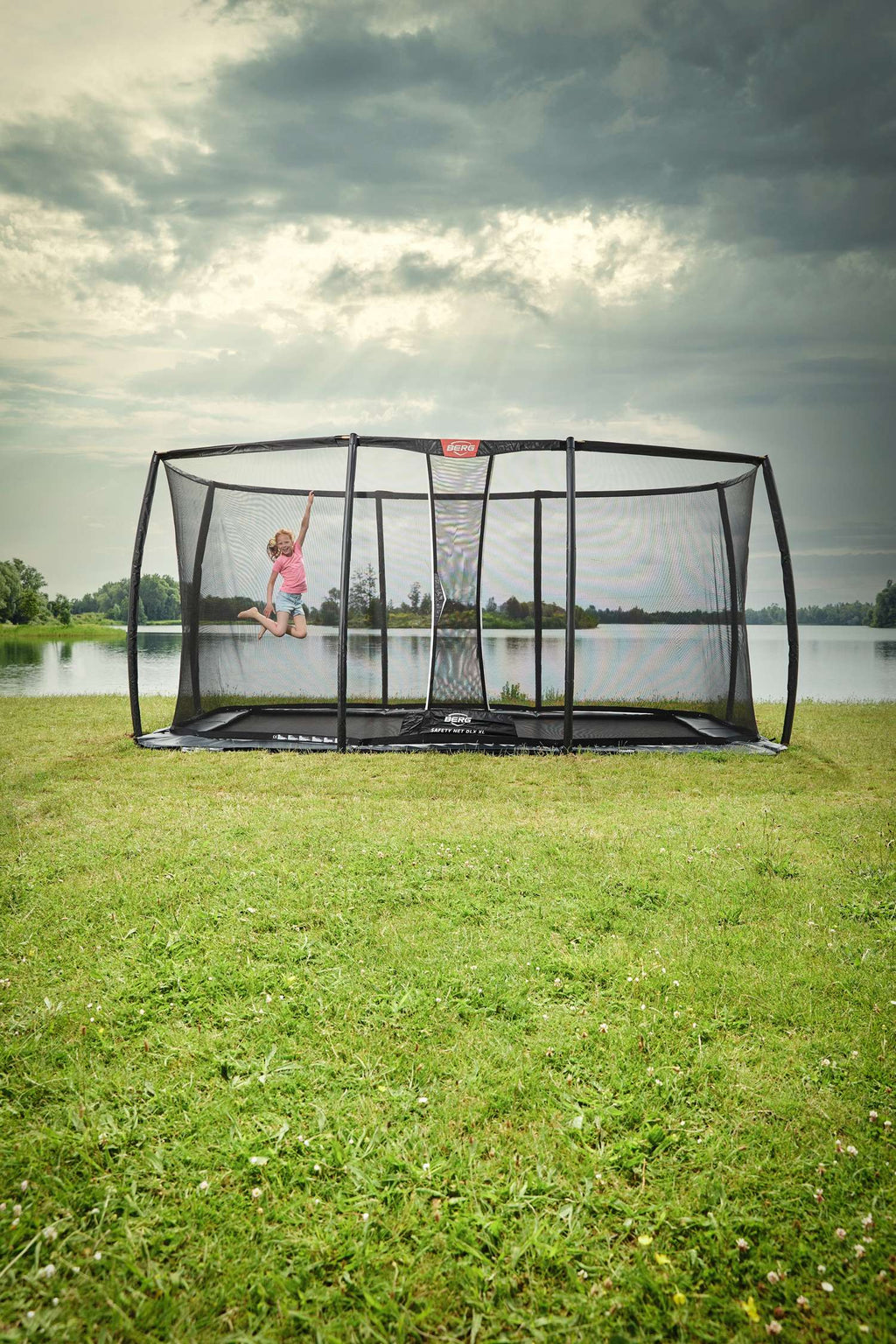 BERG Ultim Elite FlatGround ebenerdiges Trampolin rechteckig mit Sicherheitsnetz Deluxe XL