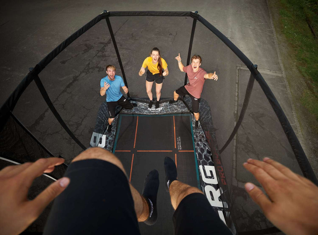 BERG Ultim Pro Bouncer Regular mit Sicherheitsnetz Deluxe XL