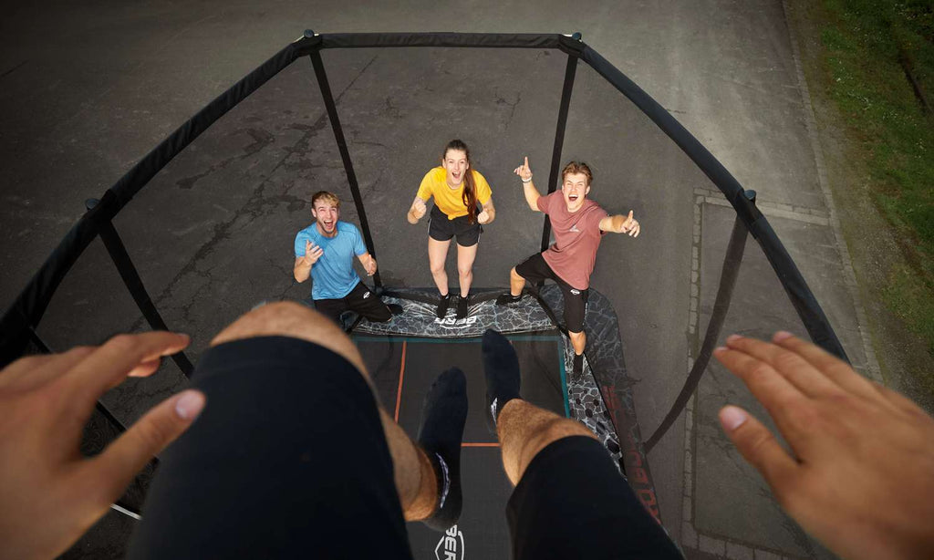 BERG Ultim Pro Bouncer Regular mit Sicherheitsnetz Deluxe XL